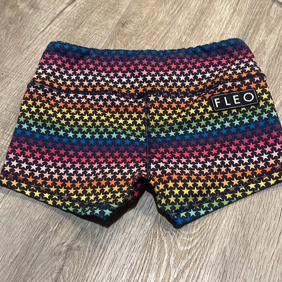 Cute rainbow star CrossFit shorts - Picture 2 of 3